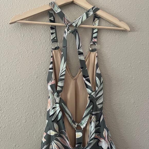 Minkpink Tropical one Piece - Picture 3 of 16